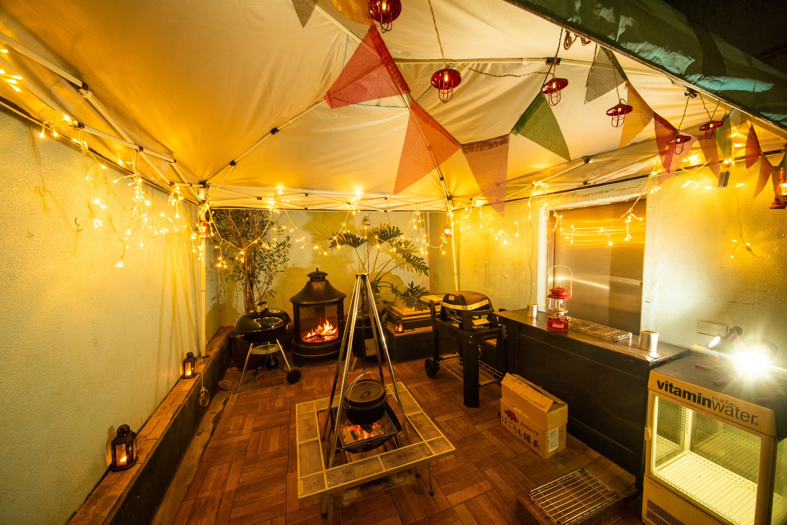 LARGE ROOM 屋根付きBBQテラス